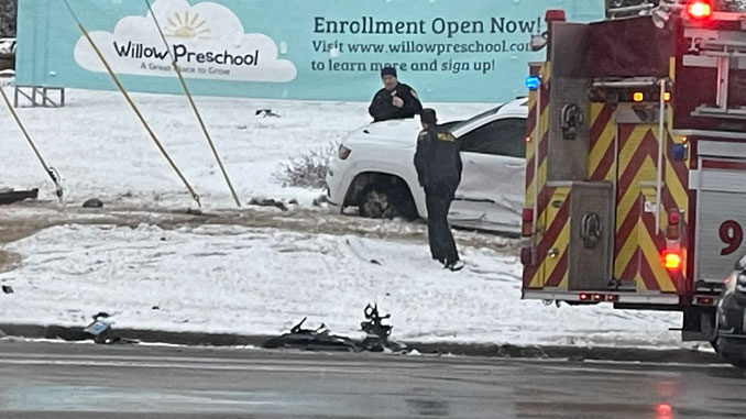 Crash with entrapment at Barrington Road and Algonquin Road in South Barrington after suspects fled with multiple stolen autos from Motor Werks of Barrington