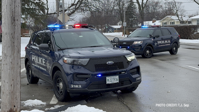 Two-car crash with compact SUV into a light pole at Kirchoff Road and Highland Avenue in Arlington Heights, January 25, 2023 (PHOTO CREDIT: T.J. Sep)