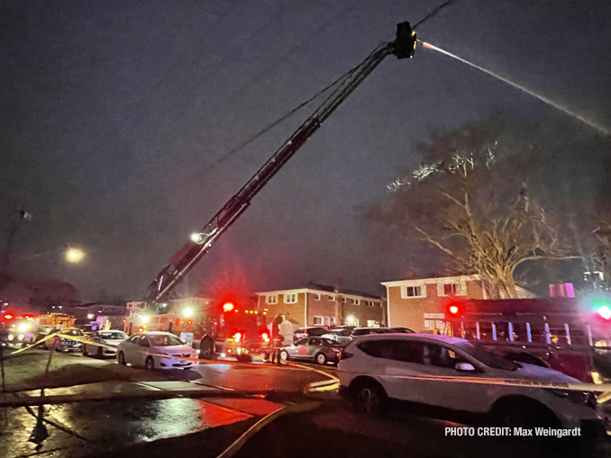 Fire scene at extra alarm apartment fire near Noel Street and Margail Avenue in Des Plaines (PHOTO CREDIT: Max Weingardt)