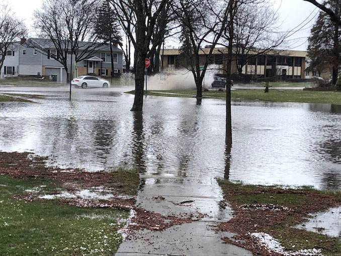 Flooding at Euclid Avenue and Vermont Street in Rolling Meadows