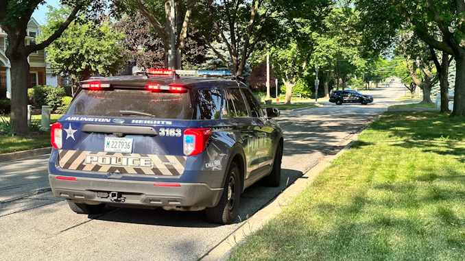 Arlington Heights police officers blocked Euclid Avenue in both direction after a crash at Euclid Avenue and Haddow Avenue in Arlington Heights on Monday, June 19, 2023 (CARDINAL NEWS)
