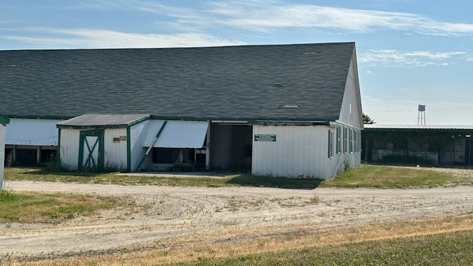 A barn or stable in the backstretch