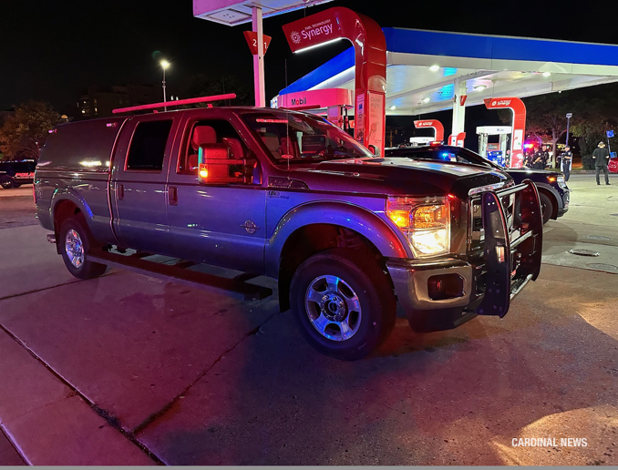 Police rapid deployment unit apparently getting a practice run at the scene of a fight with injuries at the Mobil gas station, 102 West Northwest Highway in Arlington Heights, Thursday, July 6, 2023 (CARDINAL NEWS)