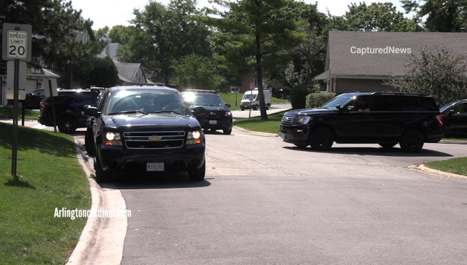 Palatine police officers closed down Hidden Creek Circle to vehicle traffic during a shooting investigation near the intersection of Hidden Creek Circle and Clear Creek Bay on Thursday, August 17, 2023 (CARDINAL NEWS)