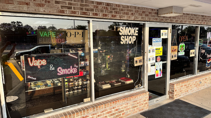 Luxury Vape and Smoke located at 1039 South Arlington Heights Road in Arlington Heights on Tuesday August 22, 2023 -- business licensed suspected according to the Village of Arlington Heights