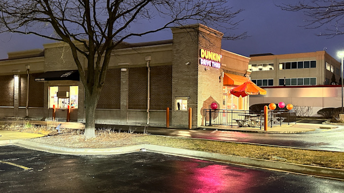 Dunkin' at 2106 South Arlington Heights Road open for business Wednesday morning, January 3, 2023 (CARDINAL NEWS)