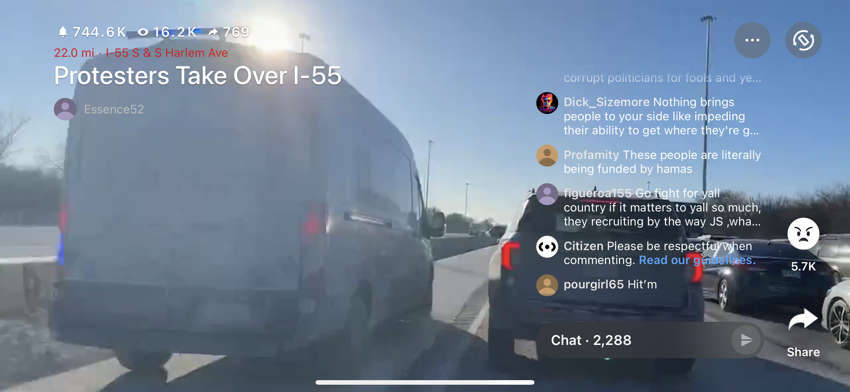 Police van passes traffic stopped on I-55 near Harlem Avenue in southwest suburban Chicago (SOURCE: CITIZEN)