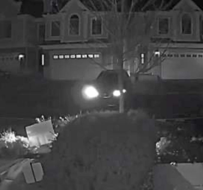 Suspect vehicle believed to be a dark colored SUV, possibly a 2017-2020 Nissan Rogue or Murano (SOURCE: Palatine Police Department)