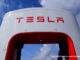 Tesla supercharger (Image by ElasticComputeFarm from Pixabay)