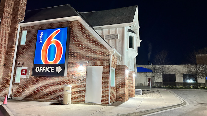 Motel 6 overnight Friday to Saturday after an offender armed with knife robbed the front desk of the motel about 11:18 p.m. Friday, April 5, 2024 (CARDINAL NEWS)