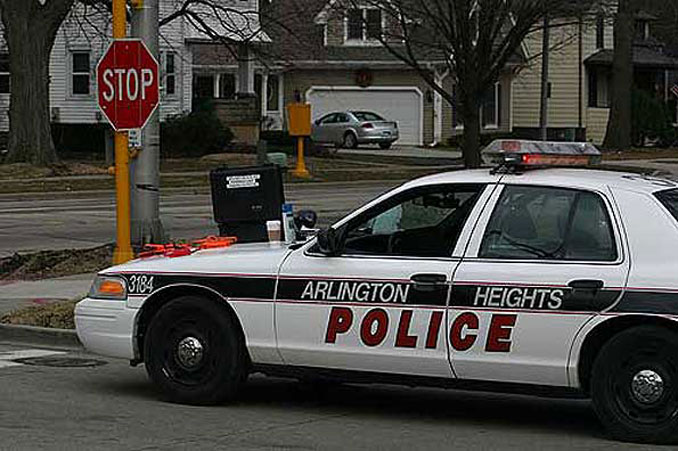 White police car in the early 2000s on Dunton Avenue near Euclid Avenue in Arlington Heights (CARDINAL NEWS)