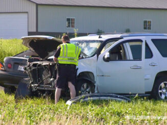 Stolen Lexus GS400 and GMC Yukon crash at Route 173 and Kilbourne Road in unincorporated Zion in Newport Township (CapturedNews)