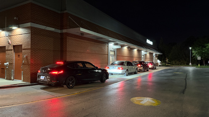 McDonald's drive-thru at 13 West Rand Road in Mount Prospect (CARDINAL NEWS)