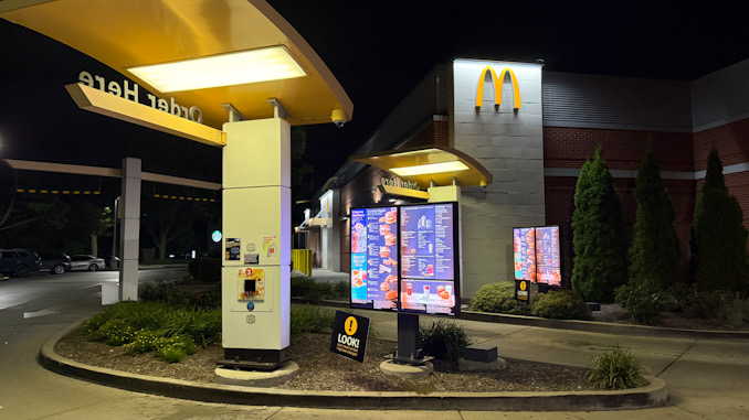 McDonald's drive-thru at 13 West Rand Road in Mount Prospect (CARDINAL NEWS)