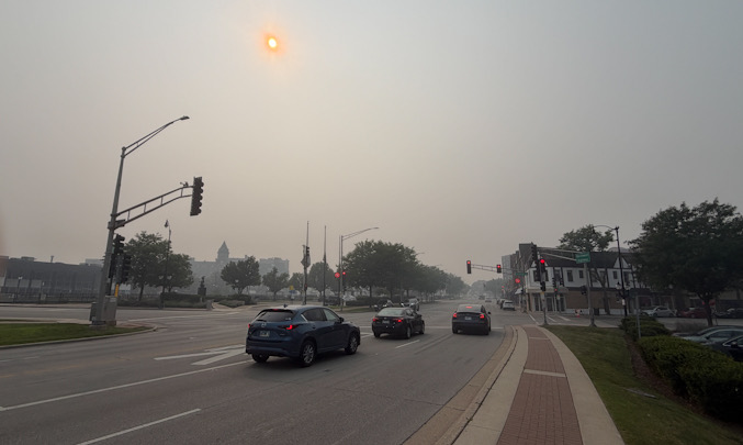 Hazy, smoke-filled air with an AQI of about 877 between 4:30 p.m. and 5:00 p.m. Thursday, July 16, 2026 (CARDINAL NEWS)